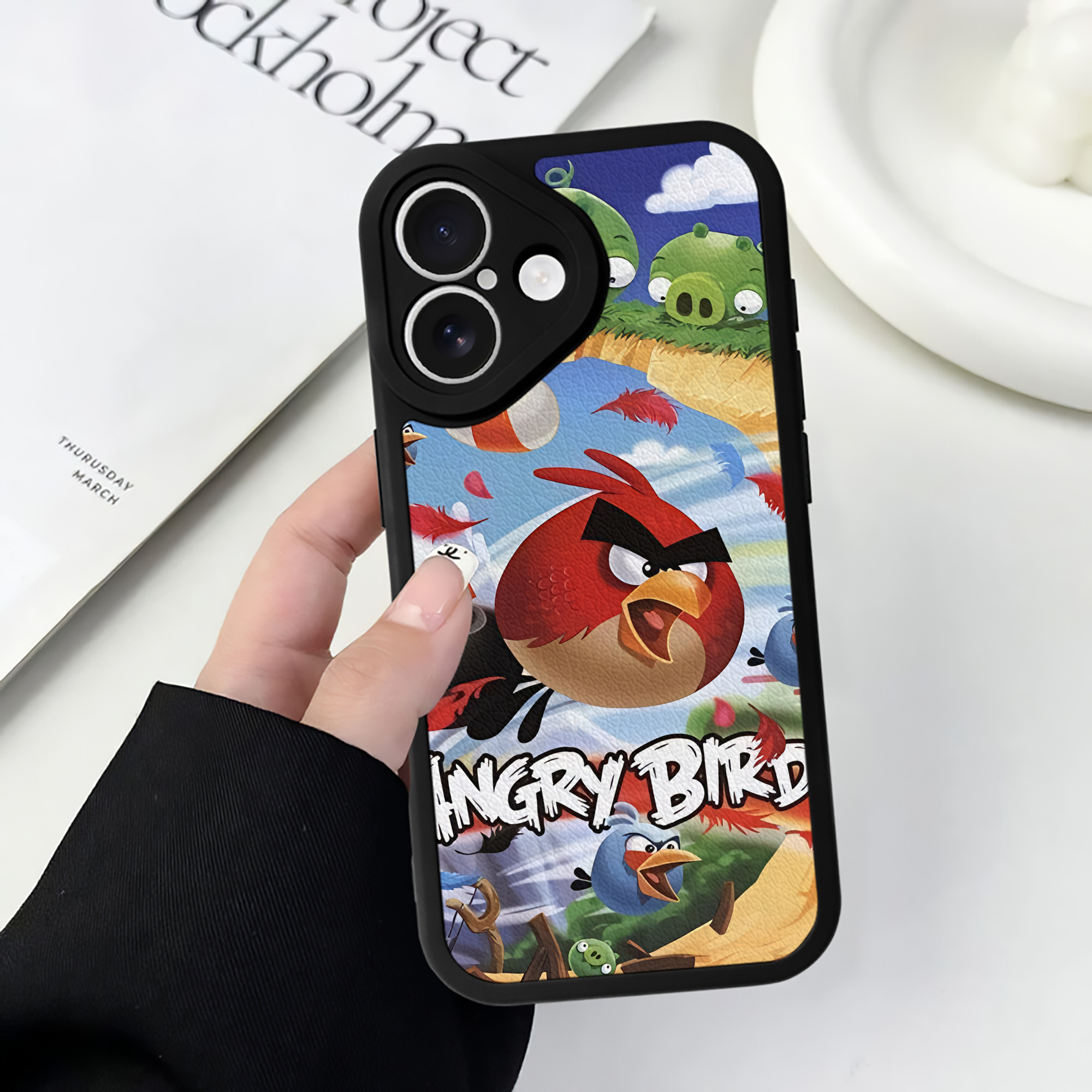 （画像用） Angry Birds アングリーバード 【iPhone 16シリーズ対応】シリコンスマホケース（レザー調） 材質：シリコン